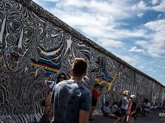 В Германии не разрешили строительство копии Берлинской стены