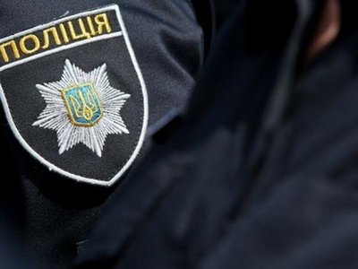 Львовская полиция со стрельбой задержала автомобиль (видео)