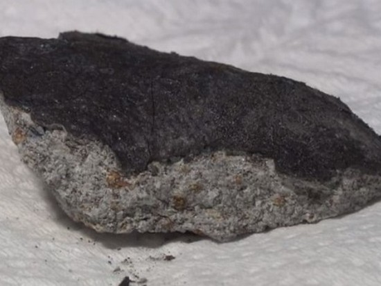 В Японии на крышу частного дома упал метеорит