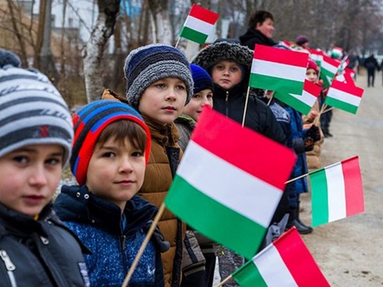 Будапешт удвоит финансовую помощь венграм Закарпатья