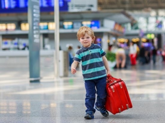 Правила отримання дозволу на виїзд дитини за кордон