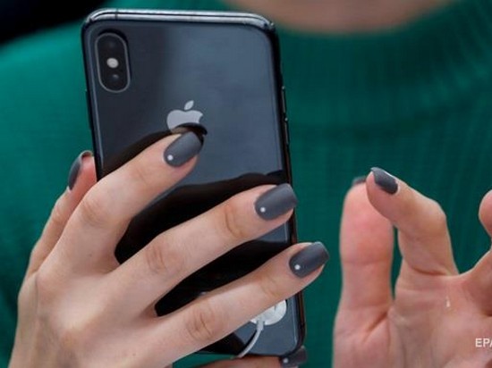 В США перестает работать iPhone с двумя SIM-картами