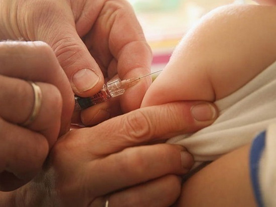 От вакцинации в Украине никто не умер — Супрун