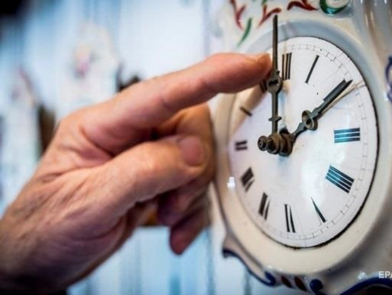 СМИ: В ЕС передумали отменять перевод часов в 2019 году