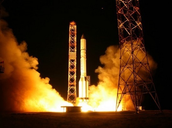 РФ запустила Протон-М с военным спутником