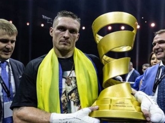 «The Ring» назвал Усика и Ломаченко-старшего лучшими боксером и тренером года