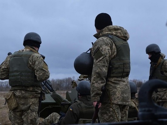 В Украине истекает срок военного положения