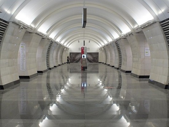 В Москве затопило три станции метро (видео)