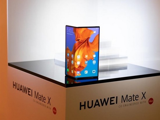 Huawei представила гибкий смартфон Mate X (видео, фото)