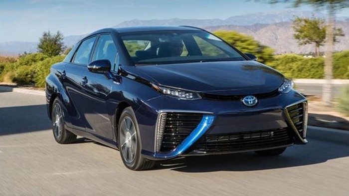 Toyota расширяет производство автомобилей с водородным двигателем