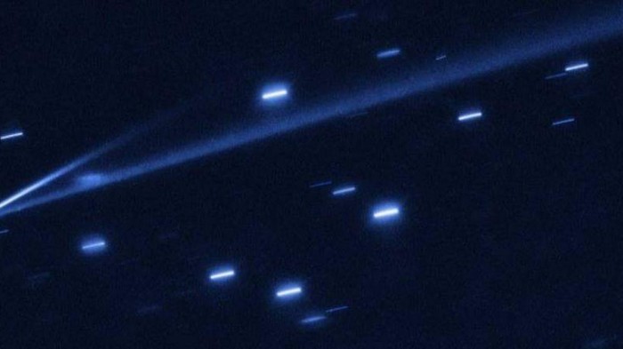 Астрономы обнаружили астероид, который уничтожает сам себя