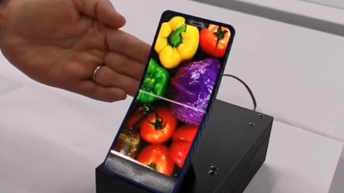 Sharp показала телефон с гибким экраном (видео)