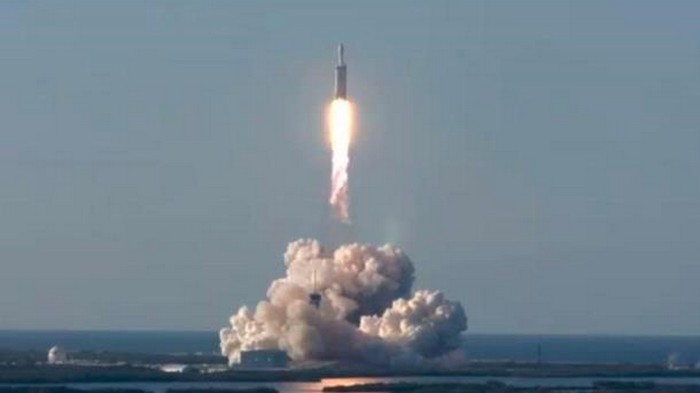 Space Х потеряла первую ступень Falcon Heavy после посадки