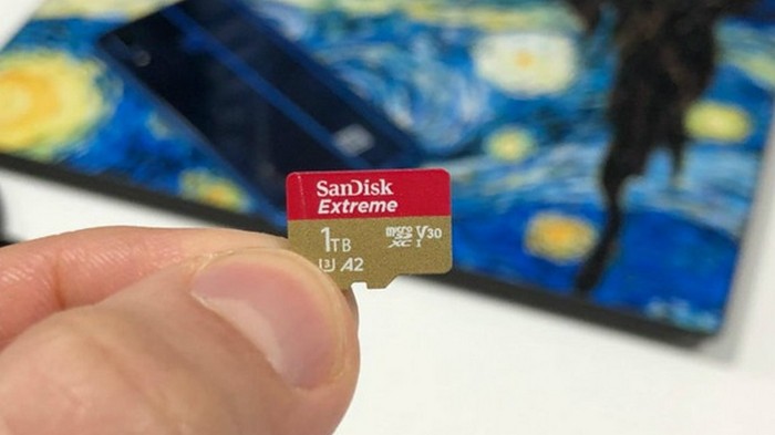 В продаже появилась первая в мире microSD на 1 Тбайт