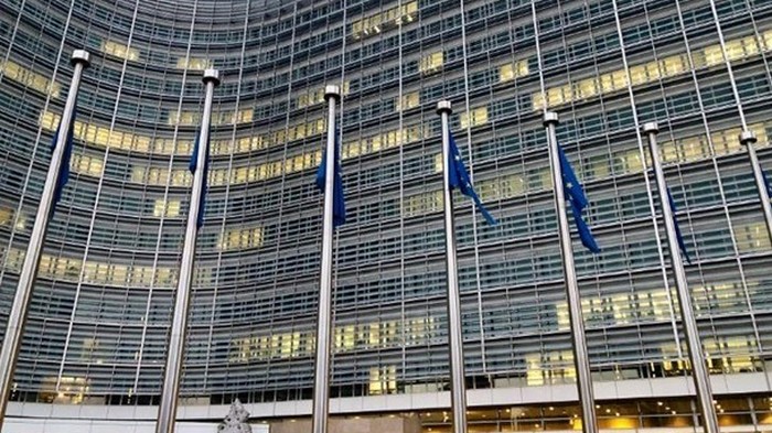 Еврокомиссия оштрафовала банки на миллиард евро