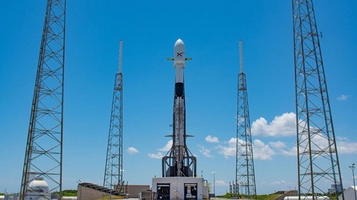 SpaceX с третьего раза запустила ракету с 60 спутниками