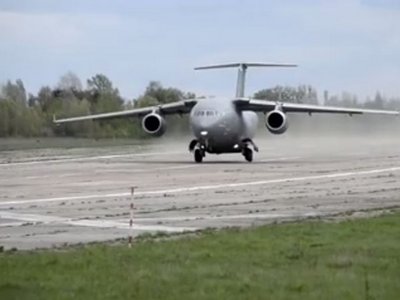 Опубликовано видео испытательного полета нового Ан-178
