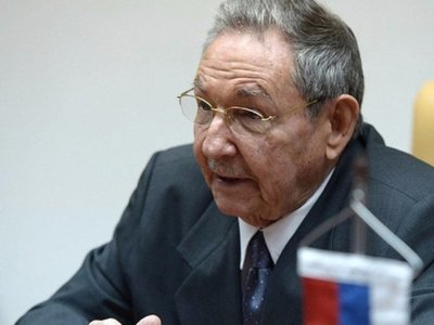 На Кубе Кастро переизбрали на второй срок