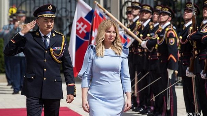 Новая президент Словакии приняла присягу