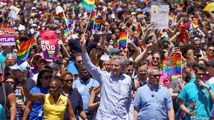 В Нью-Йорке прошел крупнейший ЛГБТ-парад в истории