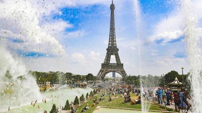 Во Франции вводят ограничения на воду из-за жары