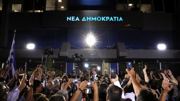 Досрочные парламентские выборы в Греции: оппозиция получает абсолютное большинство