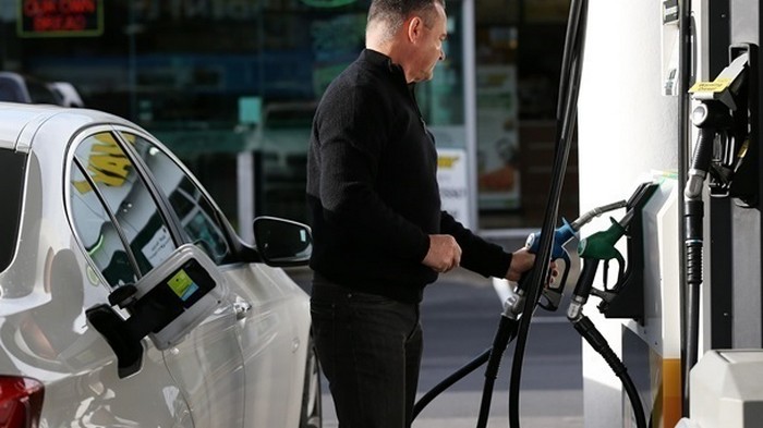 В Украине снизились цены на бензин