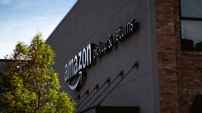 Amazon потратит $700 млн на переобучение 100 тысяч сотрудников