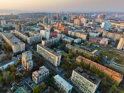 Преддефолтная паника инвесторов обвалила цены на квартиры в Киеве