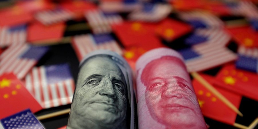Китай позволил юаню упасть до минимума более чем за 10 лет