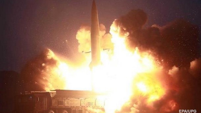 Северная Корея запустила две ракеты − СМИ