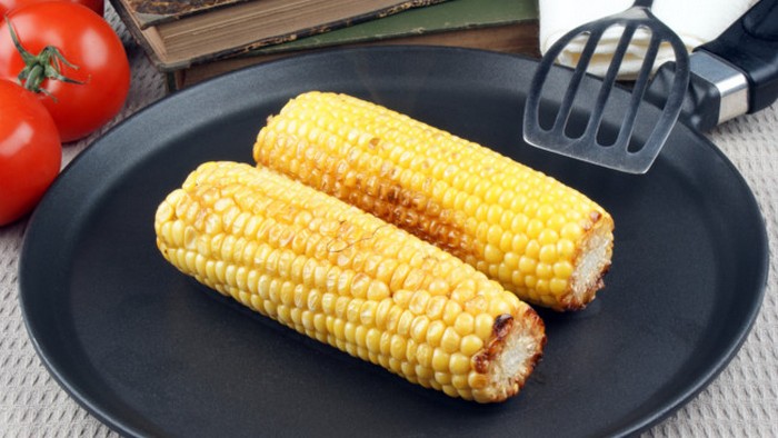Как вкусно запечь кукурузу в фольге в духовке
