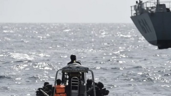 У берегов Африки при крушении судна погибли около 20 человек