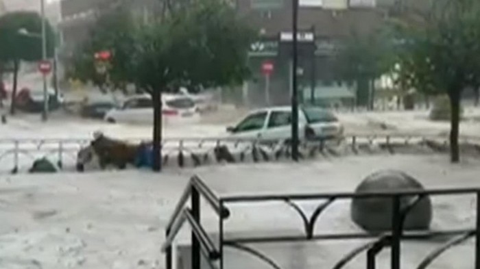 Мощный ливень затопил Мадрид (видео)