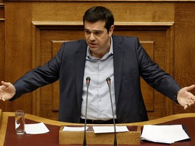 В Греции одобрили реформы в обмен на списание долга и финпомощь
