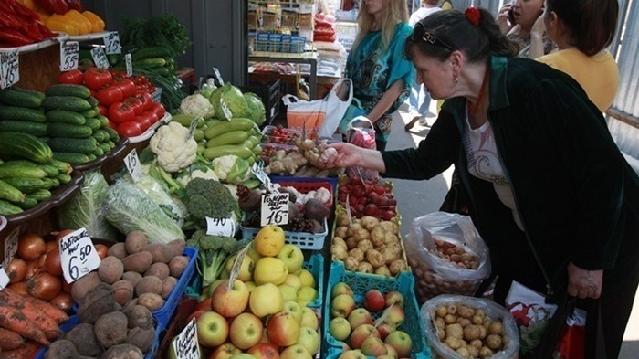 Украинцы стали больше тратить на питание