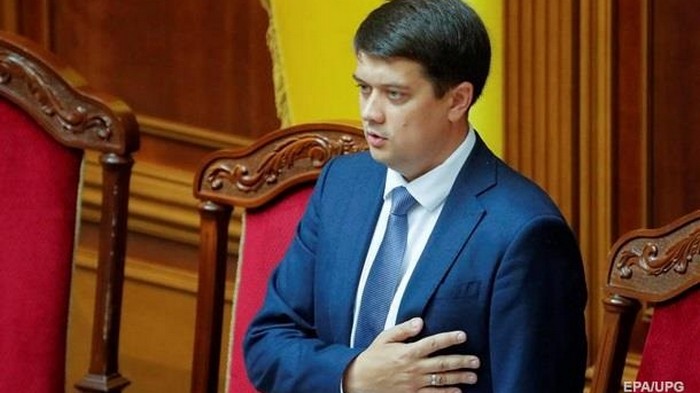 Разумков подтвердил уход с поста главы партии Слуга народа