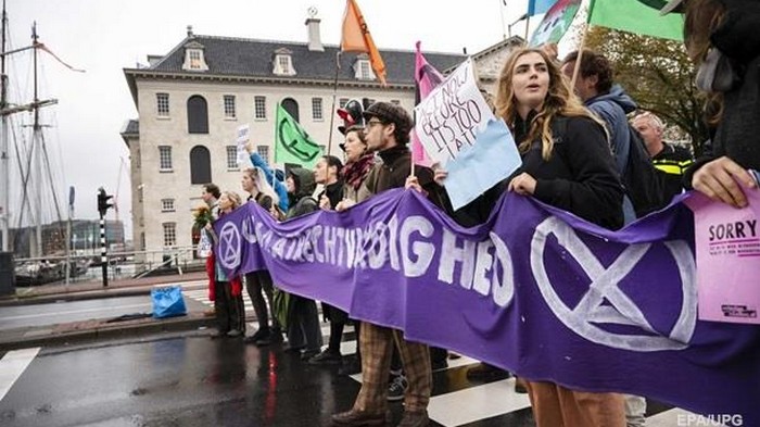 В Нидерландах задержали 130 участников климатического протеста