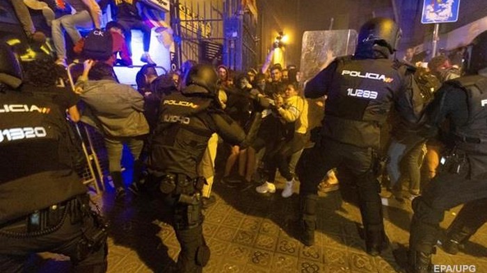 Протесты в Каталонии: пострадали более 70 человек