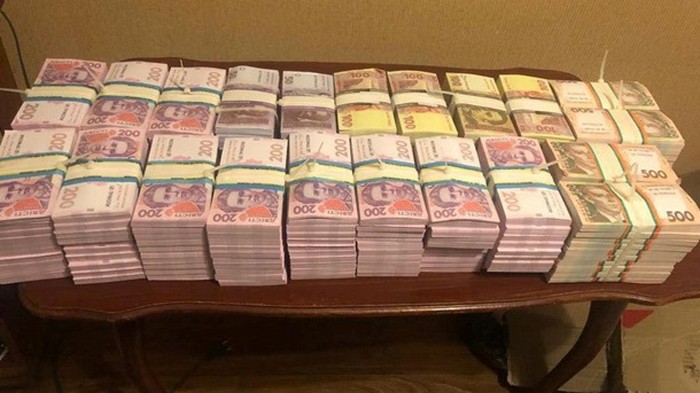В Киеве у парня изъяли семь миллионов фальшивых гривен