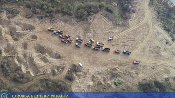 На Буковине украли песка на 90 миллионов гривен