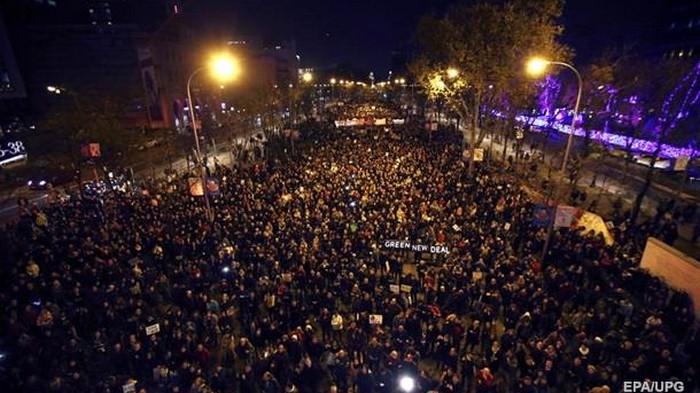 В Мадриде прошел многотысячный Марш за климат (фото)