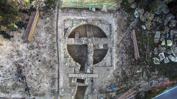 В Греции обнаружены 3500-летние царские гробницы (фото)