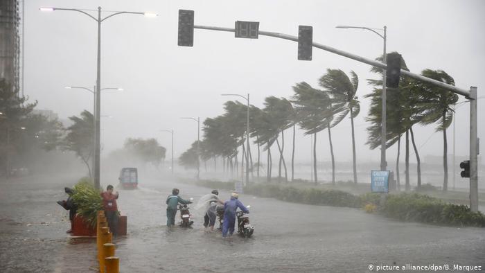 На Филиппинах бушует тайфун Фанфон: 16 человек погибли