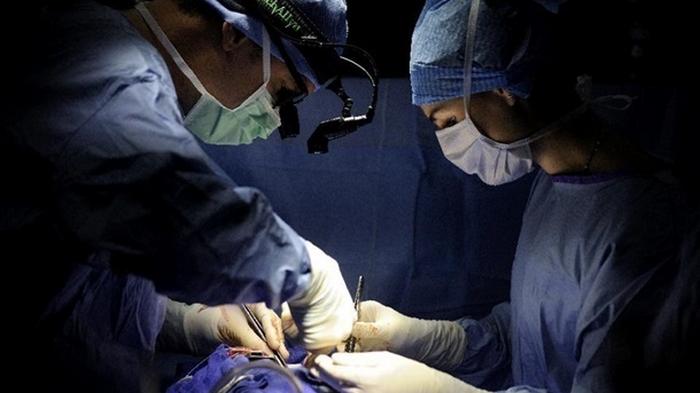 Из-за смерти пациентки в больнице Каменского приостановлены операции
