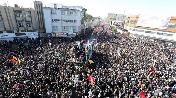 В Иране на похоронах Сулеймани погибли десятки людей (фото)