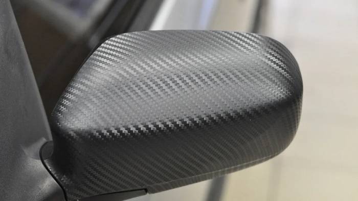 Пленки под карбон 3D для авто: ключевые преимущества