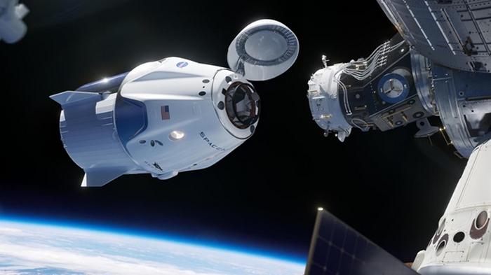 SpaceX запланировал пилотируемый полет Crew Dragon