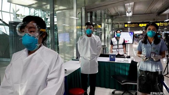 СМИ: У трех врачей диагностировали новый тип коронавируса