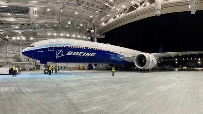 Первый полет самолета Boeing 777X отложили